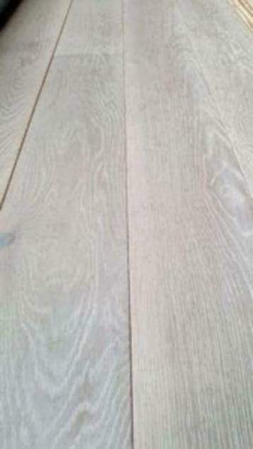 EIKEN VLOER MULTIVLOER GEBORSTELD & GEOLIED 180MM BREED beschikbaar voor biedingen