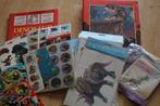 Dinosaurier, boek, stickers enz Moet weg, Ophalen, Zo goed als nieuw