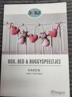 Joke Postma - Box, bed en buggyspeeltjes haken, Ophalen of Verzenden, Nieuw, Haken, Patroon of Boek