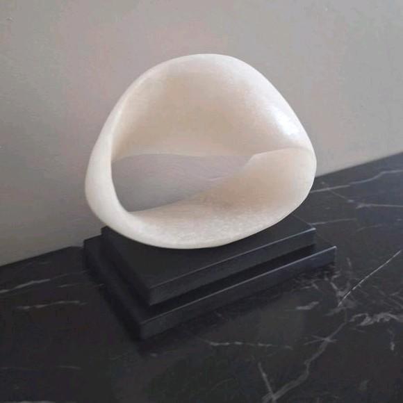 Gaaf hard kunststof crème zwart vakkenkast chique ornament, Huis en Inrichting, Woonaccessoires | Overige, Nieuw, Ophalen of Verzenden