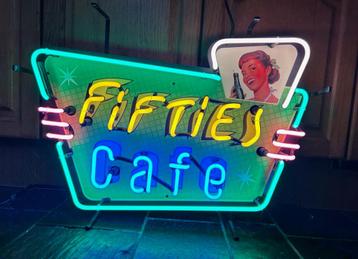 Vintage Neon “Fifties Cafe” beschikbaar voor biedingen