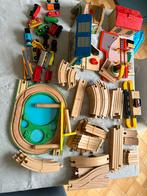 Houten treinbaan met Brio onderdelen met geluid, Kinderen en Baby's, Speelgoed | Houten speelgoed, Overige typen, Ophalen of Verzenden