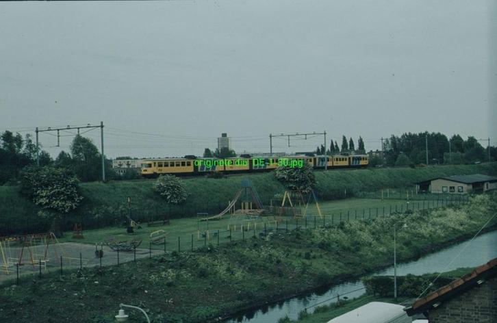 de130 Dia - NS diesel-electr - Arnhem - ca 1970-1992, Verzamelen, Spoorwegen en Tramwegen, Gebruikt, Trein, Kaart of Prent, Verzenden