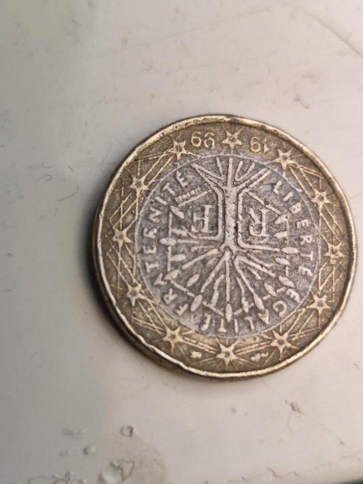 Franse 1 Euro Munt 1999 met muntfout, Postzegels en Munten, Munten | Europa | Euromunten, Losse munt, 1 euro, Frankrijk, Ophalen of Verzenden