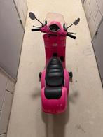Roze Vespa Kinderscooter, Ophalen of Verzenden, Zo goed als nieuw, Afstandsbediening
