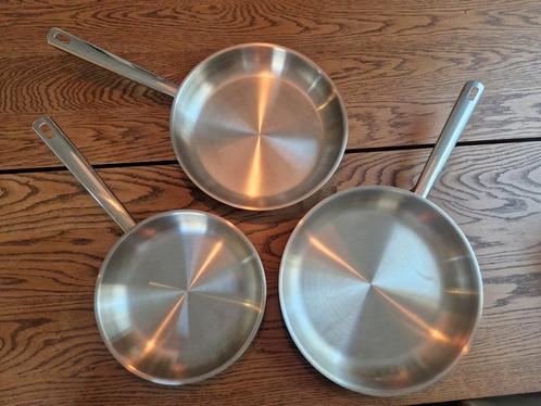 Set RVS koekenpannen 30, 28, 24cm zgan TGFF, Huis en Inrichting, Keuken | Potten en Pannen, Zo goed als nieuw, Pannenset, Rvs