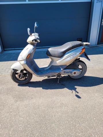 Derbi atlantis  /45km / 2takt  beschikbaar voor biedingen