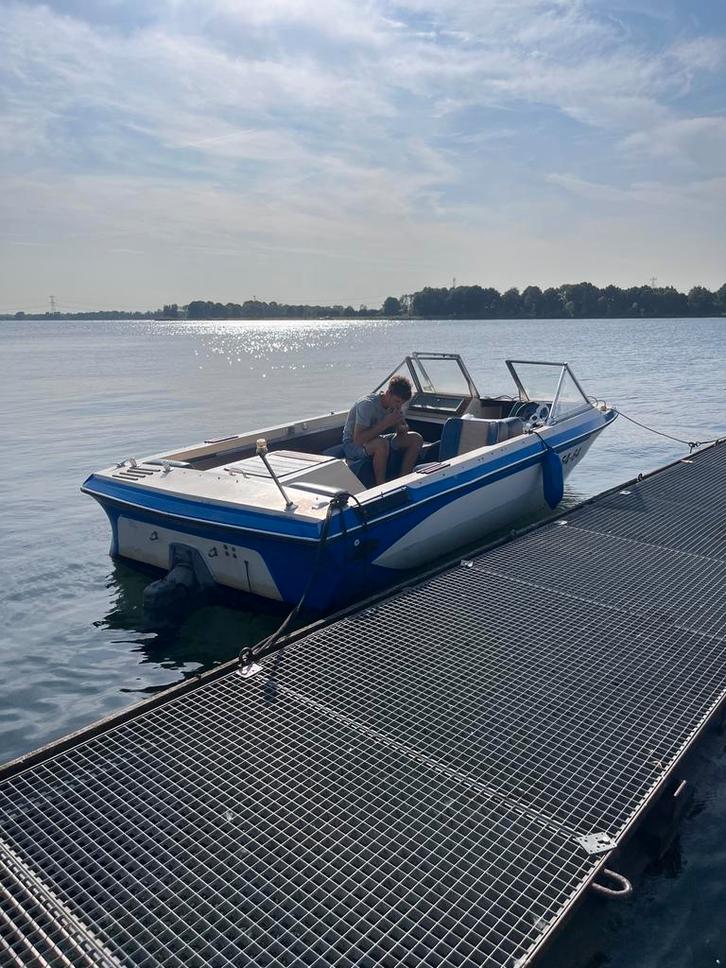 Speedboot Glastron crestfile goede staat, Watersport en Boten, Speedboten, Ophalen of Verzenden