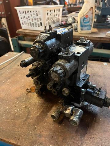 Hydrauliek  beschikbaar voor biedingen