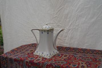 Theepot  ( Antiek beschikbaar voor biedingen
