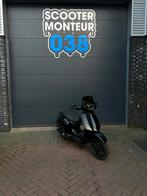 Vespa sprint 80cc, Fietsen en Brommers, Scooters | Vespa, Ophalen, Maximaal 45 km/u, Vespa S, Zo goed als nieuw