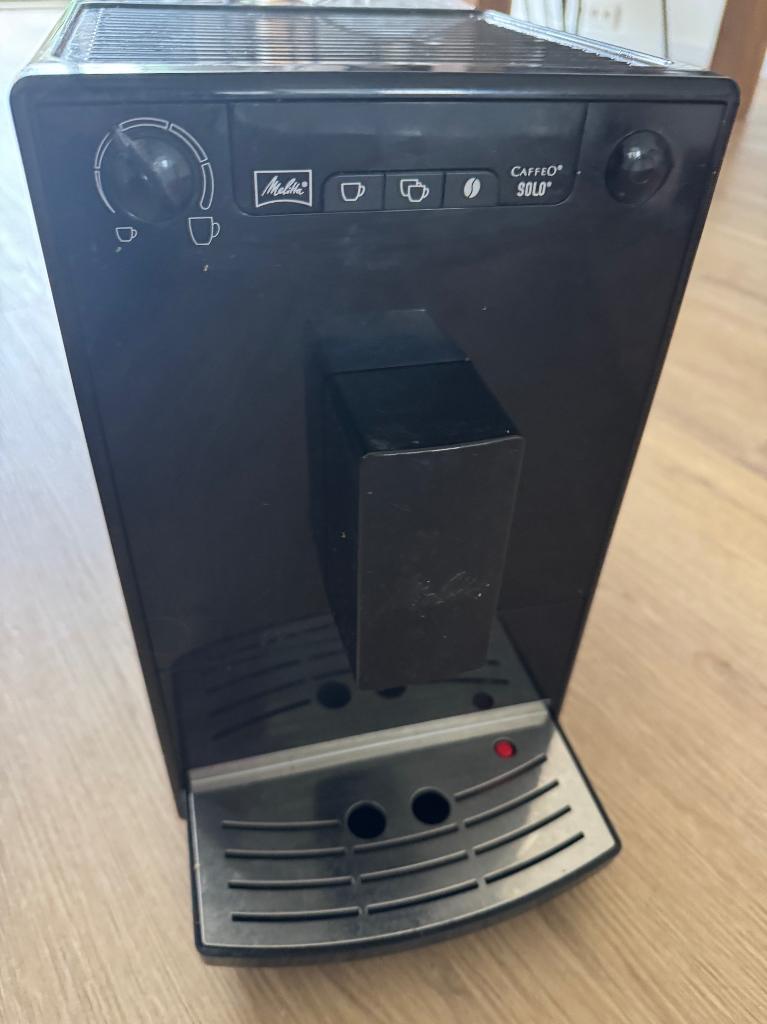 Melitta Solo volautomatische espressomachine, Ophalen, Afneembaar waterreservoir, Gebruikt, Espresso apparaat