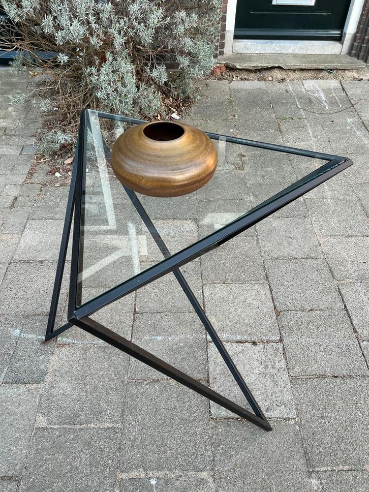 Vintage Memphis postmodern tafel geometrisch driehoekig 1990, Huis en Inrichting, Tafels | Eettafels, Gebruikt, 50 tot 100 cm