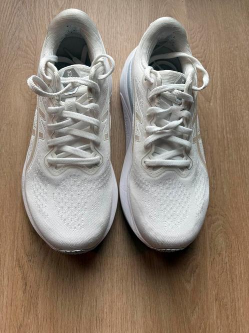 ASICS Gel Kayano 30 wit, maat 40, Sport en Fitness, Loopsport en Atletiek, Zo goed als nieuw, Hardloopschoenen, Hardlopen, Asics