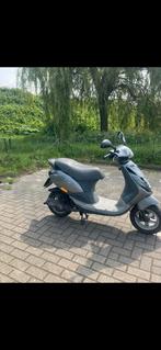 Piaggio Zip 2-takt 70cc (2003) – Veel vernieuwd, Fietsen en Brommers, Scooters | Piaggio, Ophalen, Zo goed als nieuw, Zip
