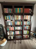 Grote Houten Boekenkast met Ladder, Ophalen, Met plank(en), 200 cm of meer, Koloniaal look