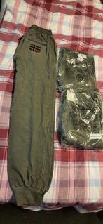 Joggingbroek & 1broek, Ophalen of Verzenden, Zo goed als nieuw, Zwart