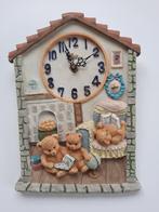 Kinder klok met beren van steen, Verzamelen, Beelden en Beeldjes, Ophalen of Verzenden, Zo goed als nieuw, Dier