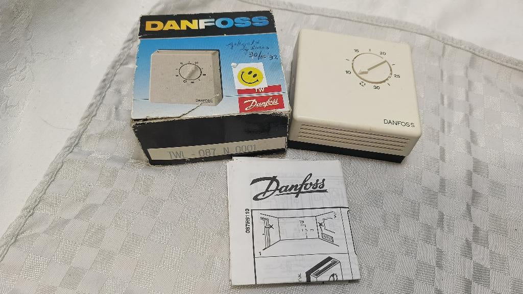 Danfoss TWL kamerthermostaat 24V + doos & handleiding, Ophalen of Verzenden, Zo goed als nieuw
