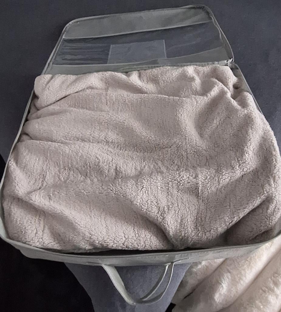 Nieuwe zilvergrijze teddy dekbedovertrek 240 x 200 cm, Dekbedovertrek, Nieuw, Grijs, Overige maten