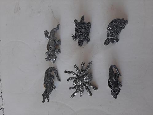 Broches, tin kleur, metaal,met pin div afb. Pr st.of alles, Sieraden, Tassen en Uiterlijk, Broches, Nieuw, Overige materialen