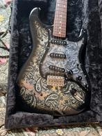 Fender black paisley/Gibson les paul slash anaconda, Muziek en Instrumenten, Snaarinstrumenten | Gitaren | Elektrisch, Ophalen
