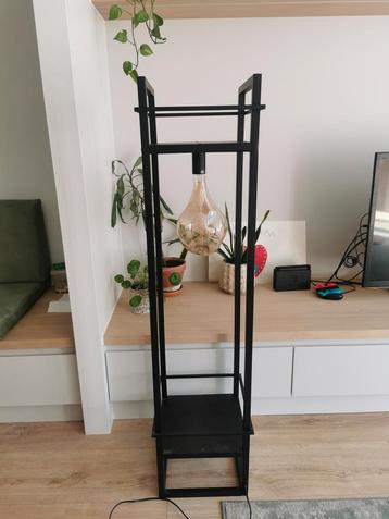 Staande lamp  beschikbaar voor biedingen
