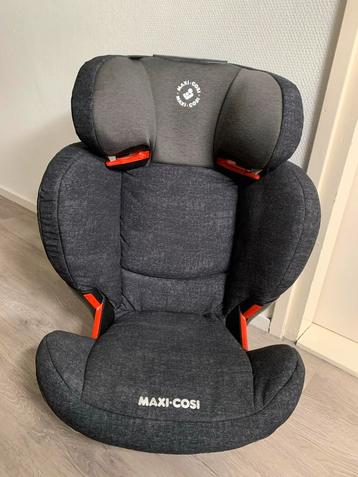 Maxi cosi rodifix beschikbaar voor biedingen