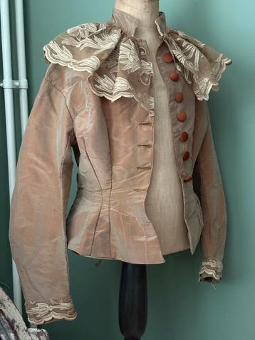 Superleuke antieke Bodice zijde klein maatje zie foto’s ! beschikbaar voor biedingen