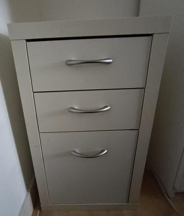MALM Ladekast 3 lades, wit 63x37x50 beschikbaar voor biedingen