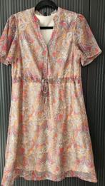 Mooi, gevoerde jurk Vero Moda maat S paisley motief, ZGAN, Vero Moda, Ophalen of Verzenden, Zo goed als nieuw, Knielengte