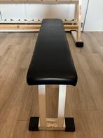 Technogym isotonic flat bench, Ophalen, Zo goed als nieuw, Fitnessbank
