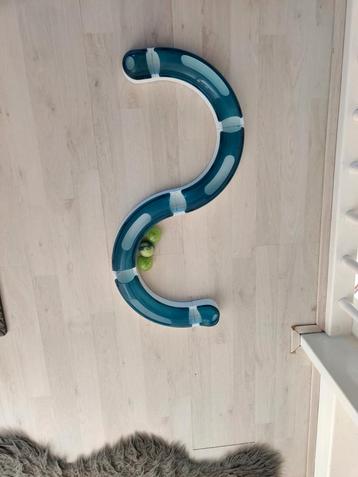Katten speelrail inclusief 3 balletjes beschikbaar voor biedingen