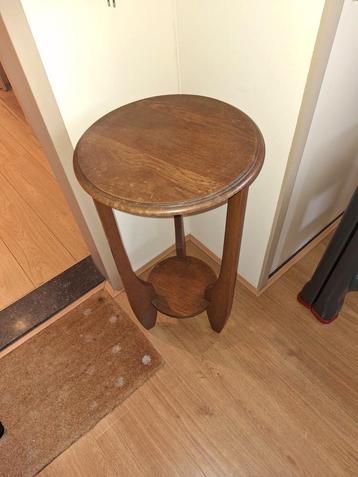 Piedestal / plantentafel beschikbaar voor biedingen