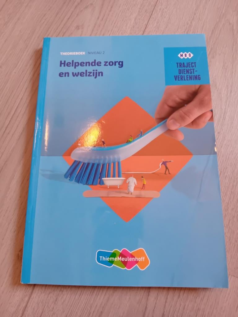 R.F.M. van Midde - Helpende Zorg en welzijn, Ophalen of Verzenden, Zo goed als nieuw, Overige niveaus, R.F.M. van Midde; M.M.M. Riemsdijk; S. Schoneveld