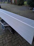 Liggende radiator als nieuw - 240x22x57 cm, Doe-het-zelf en Verbouw, Ophalen of Verzenden
