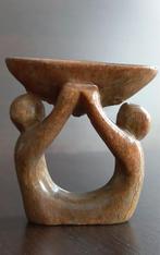 Antieke stenen sculptuur – Twee figuren die een kom dragen, Ophalen of Verzenden