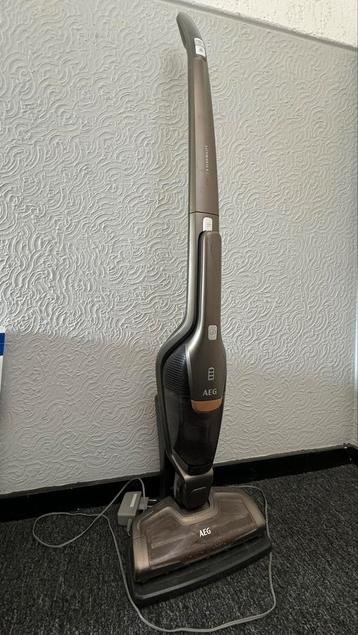Aeg CX7-2 45BM Steelstofzuiger met kruimeldief beschikbaar voor biedingen