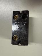 Vintage MK 5 Amp x 250v BS3676 schakelaar - Common 2 way, Hobby en Vrije tijd, Elektronica-componenten, Ophalen of Verzenden, Zo goed als nieuw