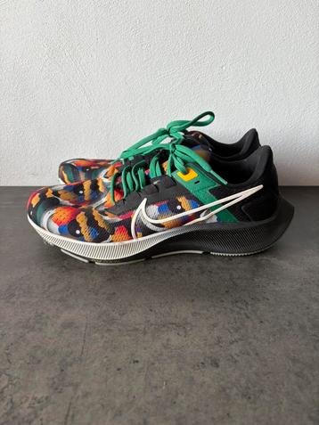 Nike Pegasus 38 Jordan Moss beschikbaar voor biedingen