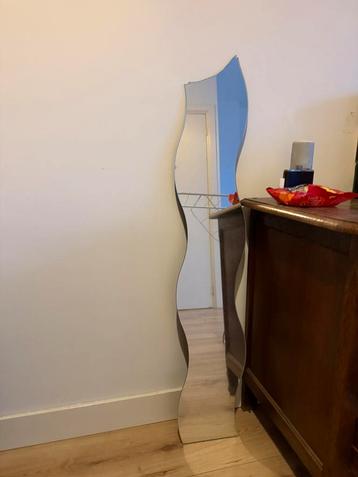 Heel leuke decoratieve spiegel!
