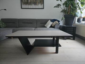 Salontafel beschikbaar voor biedingen