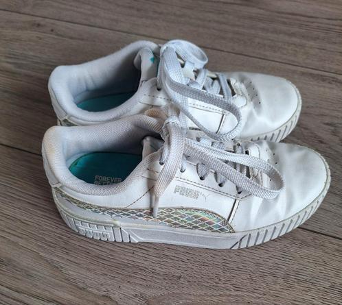 Witte Puma sneakers maat 32, Kinderen en Baby's, Kinderkleding | Schoenen en Sokken, Zo goed als nieuw, Sportschoenen, Meisje