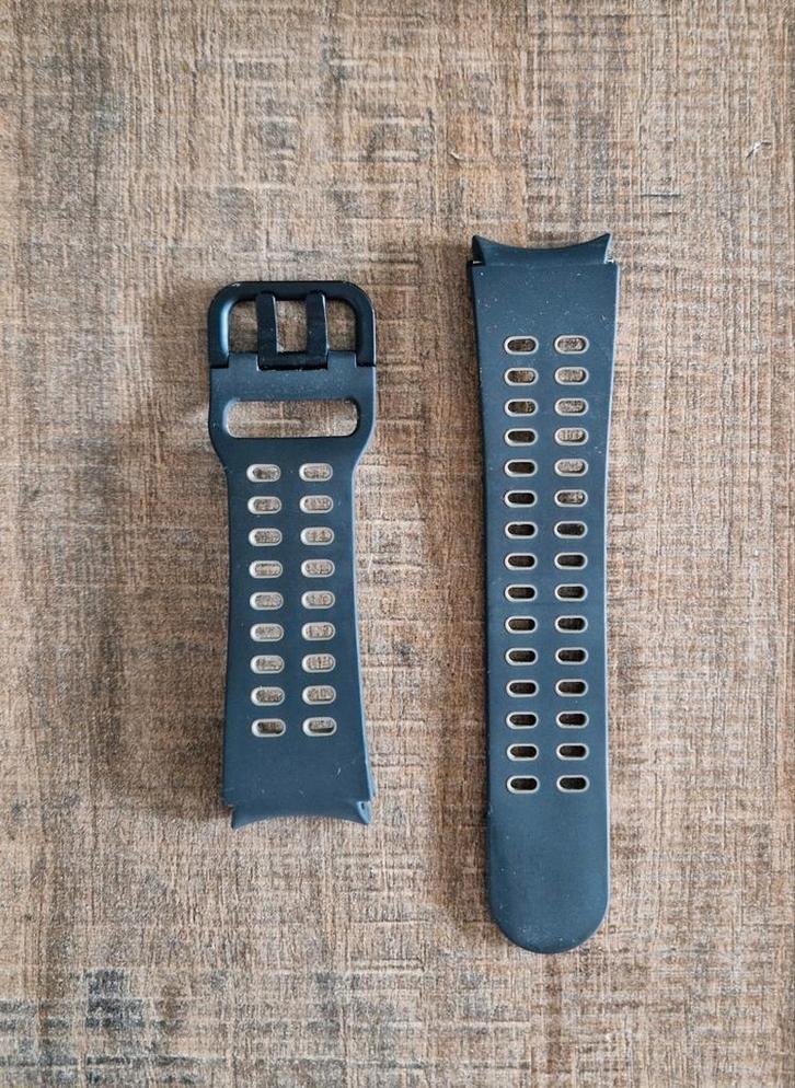 Samsung Extreme sport band 20mm donkergrijs beige s/m, Sieraden, Tassen en Uiterlijk, Sporthorloges, Zo goed als nieuw, Android