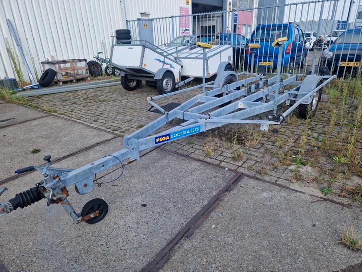 Pega kielboottrailer met een 1350KG as!!!, Watersport en Boten, Boottrailers, Gebruikt, 6 tot 9 meter, Ophalen