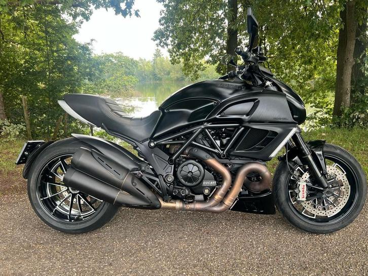 DUCATI DIAVEL (bj 2013), Motoren, Motoren | Ducati, Bedrijf, Naked bike, meer dan 35 kW, 2 cilinders, Motorrijbewijs A
