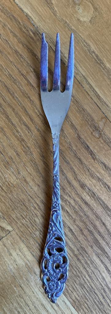 Gebaksvorkje met filigraan bloemen handvat SOLA vintage, Antiek en Kunst, Antiek | Bestek, Ophalen of Verzenden