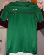 Groen Nike Sportshirt - Maat M, Kleding | Heren, Sportkleding, Fitness, Maat 48/50 (M), Ophalen of Verzenden, Zo goed als nieuw