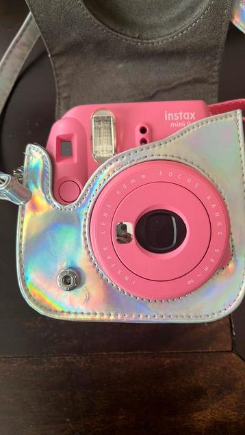Instax polaroid kapot beschikbaar voor biedingen
