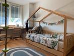 Complete kinderkamer met bed, kast en speelgoedkast, Ophalen, Zo goed als nieuw